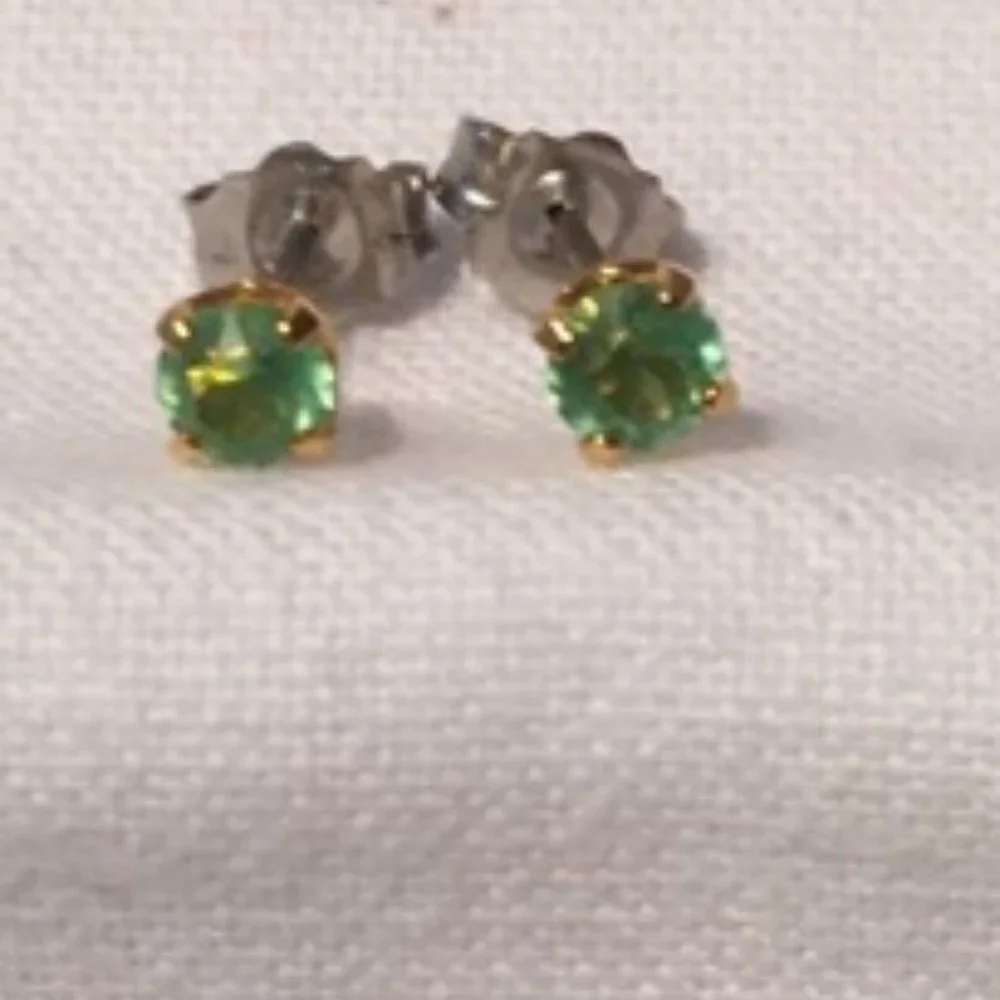 🌟HP🌟Coro Peridot Pendant & Studs - Picture 5 of 7